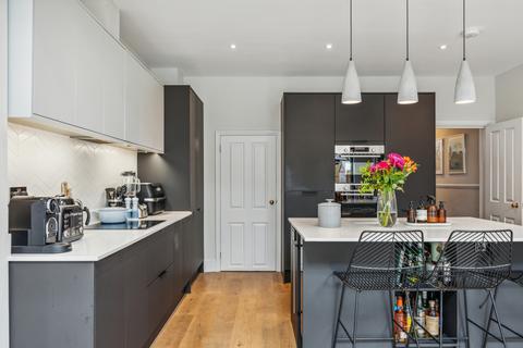 4 bedroom terraced house for sale, Burmester Road, SW17