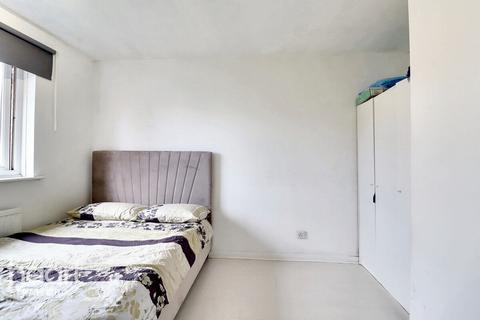 43 Carolina Close, London, E15 1JR