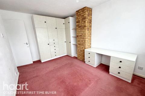 98 Adelaide Drive, Colchester, CO2 8UX