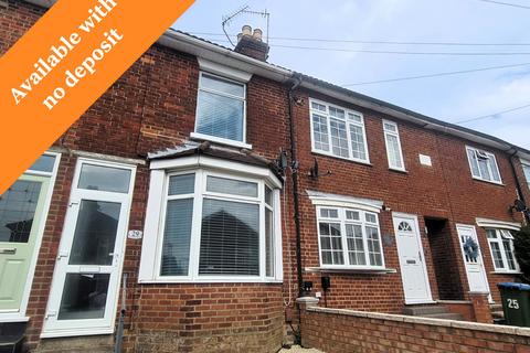 3 bedroom terraced house to rent, Waverley Road, Hampshire SO15