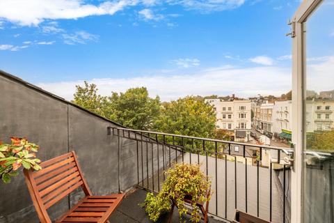 4 bedroom flat for sale, Belsize Park, London, NW3