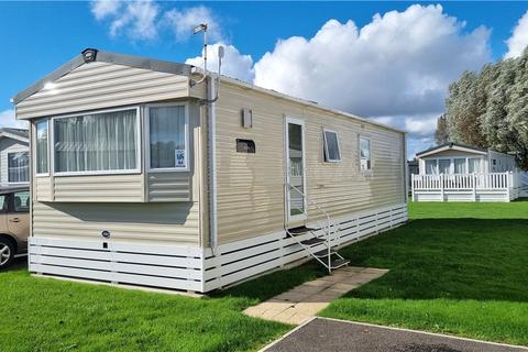 2 bedroom detached house for sale, Lakeside Caravan Park, Chichester, West Sussex