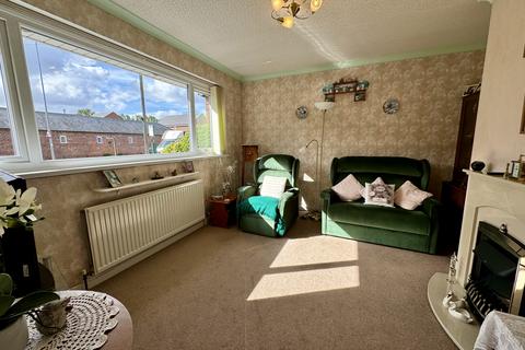 2 bedroom detached bungalow for sale, Main Street, Leconfield, HU17 7NQ