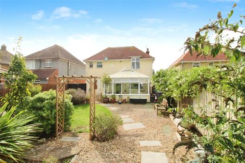 4 bedroom detached house for sale, St. Edmunds Road, Felixstowe, Suffolk, IP11