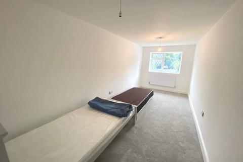 House share to rent, Woodside, Elstree