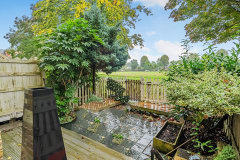 41 Brigade Place, Caterham, CR3 5ZU