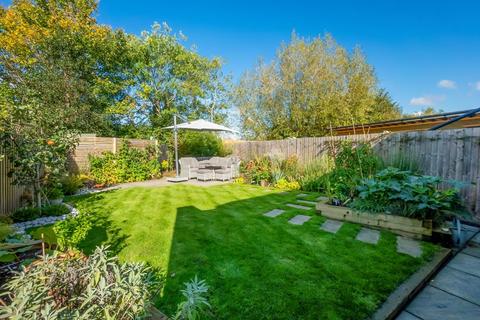 33 Ash Grove, Stratford-upon-avon, CV37 0DR