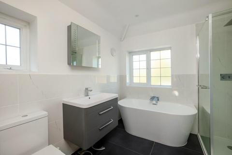 33 Ash Grove, Stratford-upon-avon, CV37 0DR