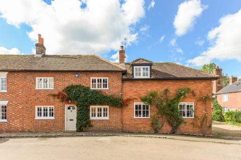 4 bedroom cottage for sale, High Street, Weedon, Buckinghamshire, HP22