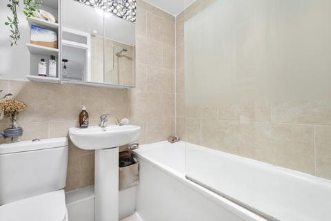 1 bedroom apartment for sale, Beardsley Way, London, W3