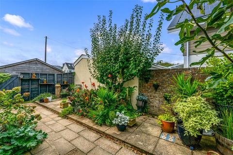 2 bedroom bungalow for sale, North Avenue, Goring-by-Sea, Worthing, West Sussex, BN12