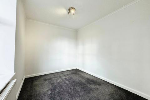 2 bedroom flat to rent, School Lane, Manchester, M20