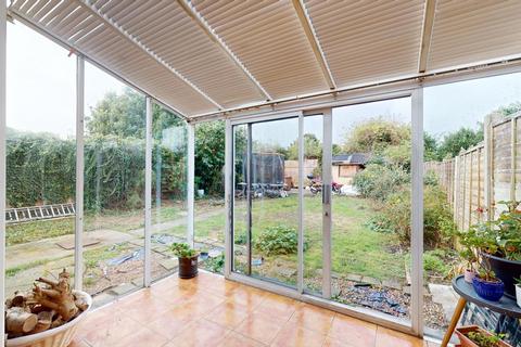 160 Hampton Crescent, Gravesend, DA12 4HZ