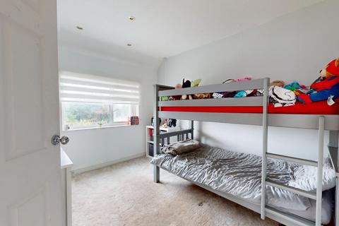 160 Hampton Crescent, Gravesend, DA12 4HZ