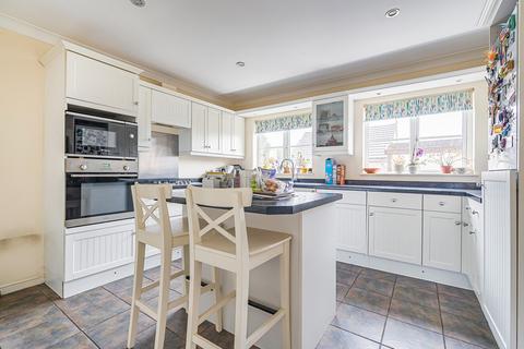 4 bedroom detached house for sale, Kintbury Walk, Reading, Berkshire