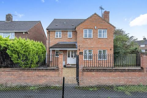 4 bedroom detached house for sale, Kintbury Walk, Reading, Berkshire