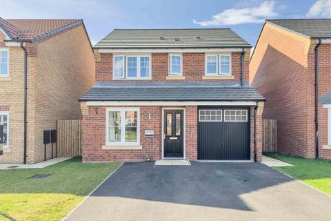 3 bedroom detached house for sale, Hazel Wood Crescent, Thirsk, YO7