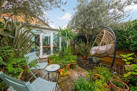 103 Edward Road, London, SE20 7JS