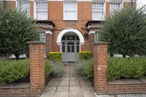 2 bedroom flat to rent, Veronica Road, Balham, London, SW17