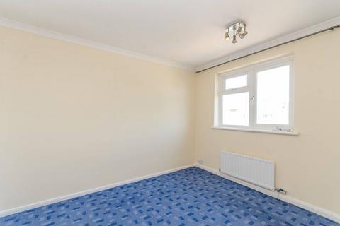 3 bedroom maisonette for sale, East Crescent, Friern Barnet, London, N11