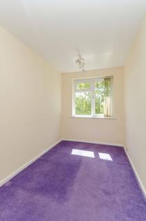 3 bedroom maisonette for sale, East Crescent, Friern Barnet, London, N11