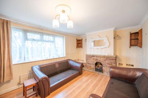 3 bedroom maisonette for sale, East Crescent, Friern Barnet, London, N11