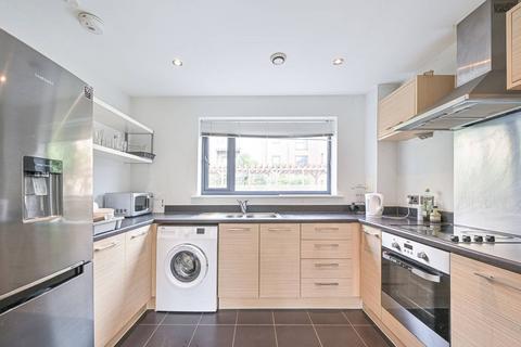 3 bedroom flat for sale, Ajax Avenue, Colindale, London, NW9