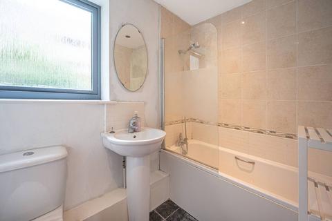 Flat 3, Chain Court, 33 Ajax Avenue, London, NW9 5EY