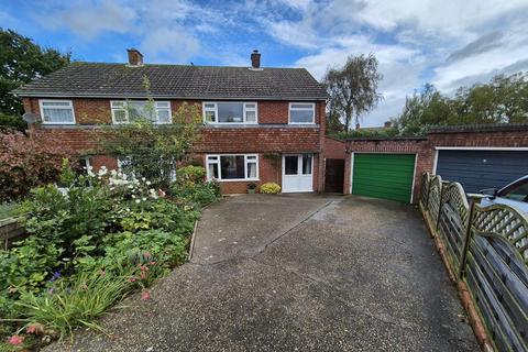 3 bedroom semi-detached house to rent, Barn Close, TA18