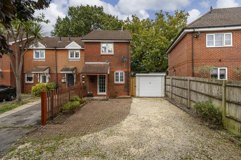46 Devonshire Gardens, Bursledon, Southampton, SO31 8HE