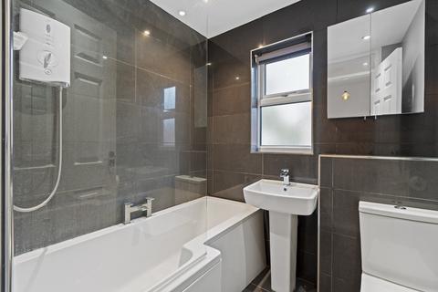 46 Devonshire Gardens, Bursledon, Southampton, SO31 8HE