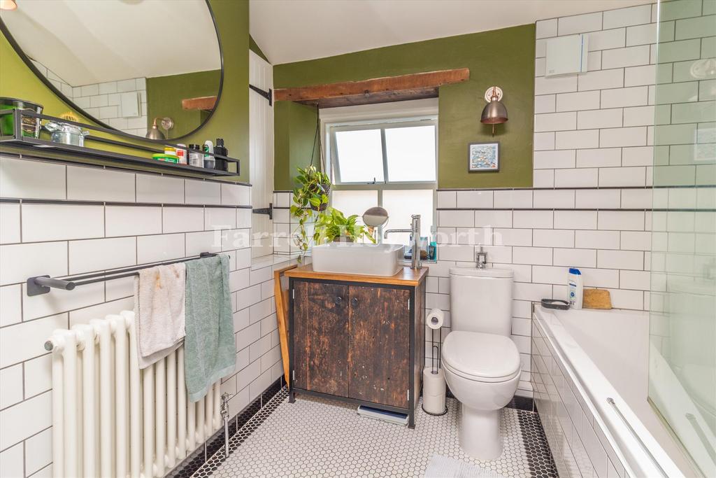 Bathroom image 2
