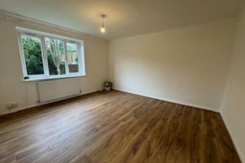 2 bedroom apartment to rent, Morden SM4