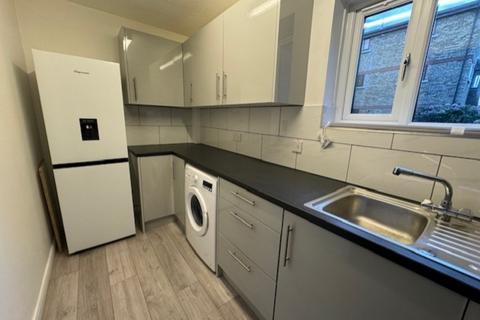 2 bedroom apartment to rent, Morden SM4