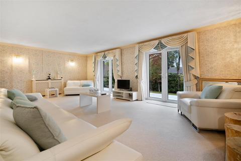 4 bedroom detached house for sale, St. Leonards Hill, Windsor