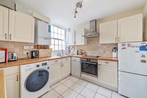 3 bedroom flat to rent, Longford Court, W12