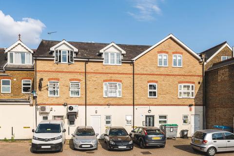 1 bedroom flat for sale, Turners Hill, Cheshunt