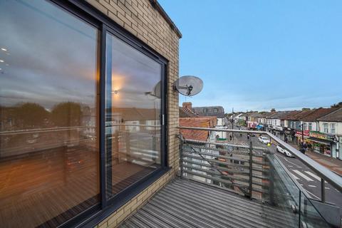 1 bedroom apartment for sale, Green Street, Forest Gate, E7