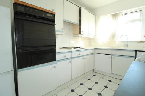 1 bedroom flat to rent, High Road, chadwell heath, Essex, RM6