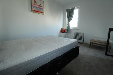 1 bedroom flat to rent, High Road, chadwell heath, Essex, RM6