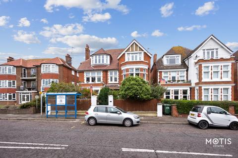 3 bedroom flat for sale, Sandgate Road, Folkestone, CT20