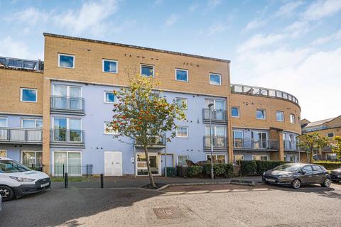 2 bedroom ground floor flat for sale, Feltham TW14