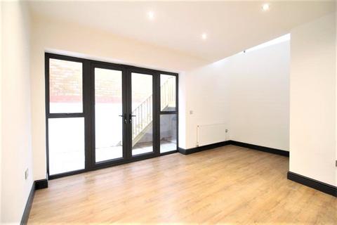 1 bedroom detached house to rent, Montague Road, Crouch End, London, N8