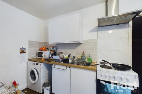 90 Ashford Crescent, Ashford, TW15 3EB