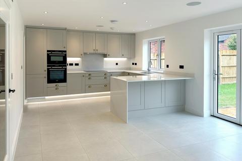2 bedroom bungalow for sale, Gotherington, Gloucestershire, GL52
