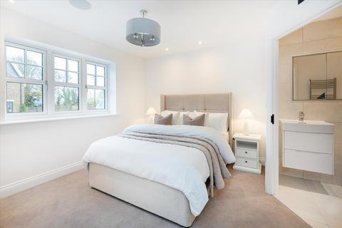 2 bedroom bungalow for sale, Gotherington, Gloucestershire, GL52
