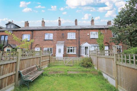 2 bedroom terraced house to rent, Daisy Bank, Hyde SK14