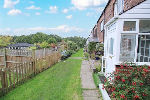 2 bedroom terraced house to rent, Daisy Bank, Hyde SK14