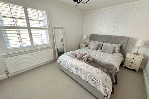 4 The Walk, Eton Wick, Windsor, SL4 6JG
