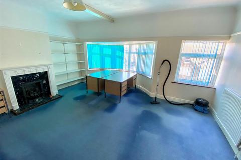 30 Alexandra Road, Lowestoft, NR32 1PJ